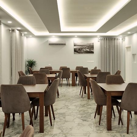 Montflux Hotel Boks Exteriör bild