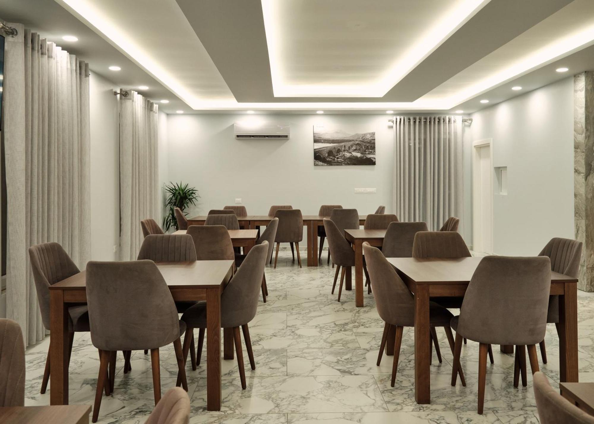 Montflux Hotel Boks Exteriör bild