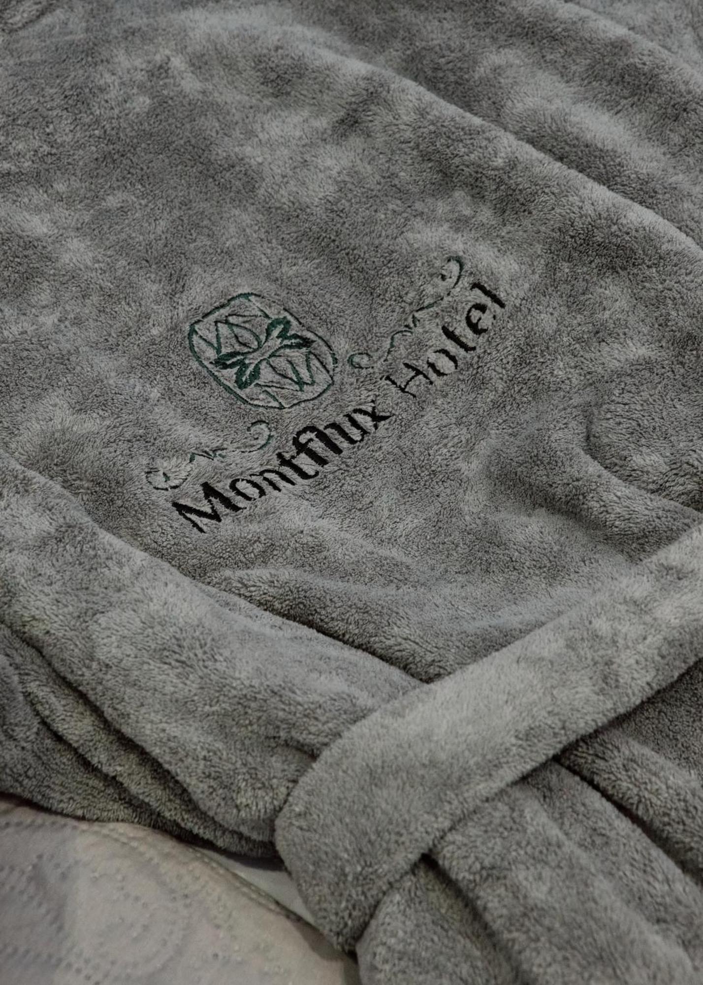 Montflux Hotel Boks Exteriör bild